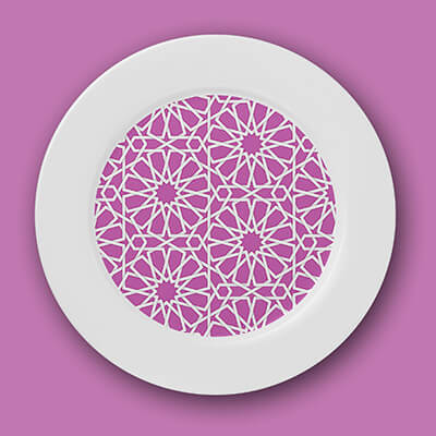 Assiette à motifs mauve